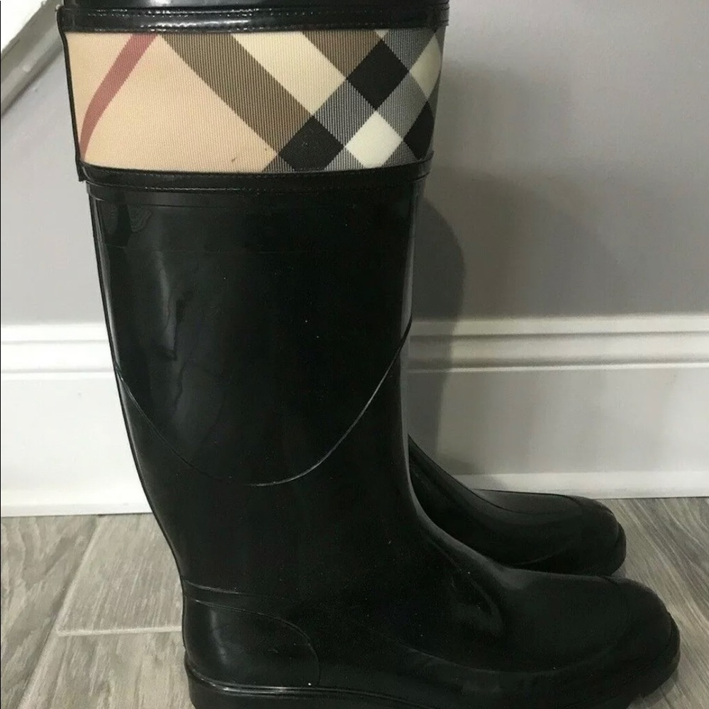 Burberry rain boots 38/8